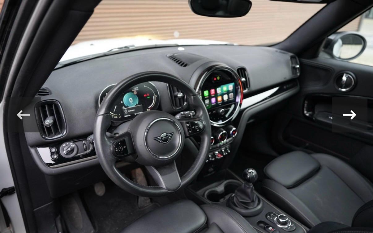 Interieur Mini Countryman met handgeschakelde versnellingspook